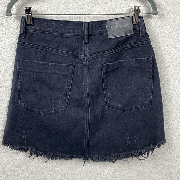 One by One Teaspoon 2020 Mini Skirt Black Denim Jean Distressed High Rise 28 - Picture 6 of 14